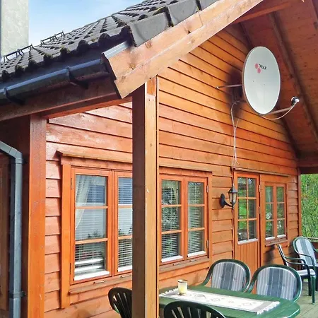 Cozy In Varaldsoy With Kitchen * Gjuvsland